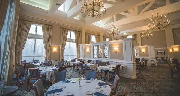 Evergreen Woods North Branford | Dining 7