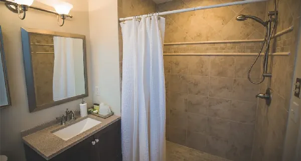 Evergreen Woods North Branford | Villa Apartment Interior Bath | 2017-11