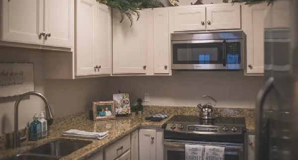 Evergreen Woods North Branford | Villa Apartment Kitchen