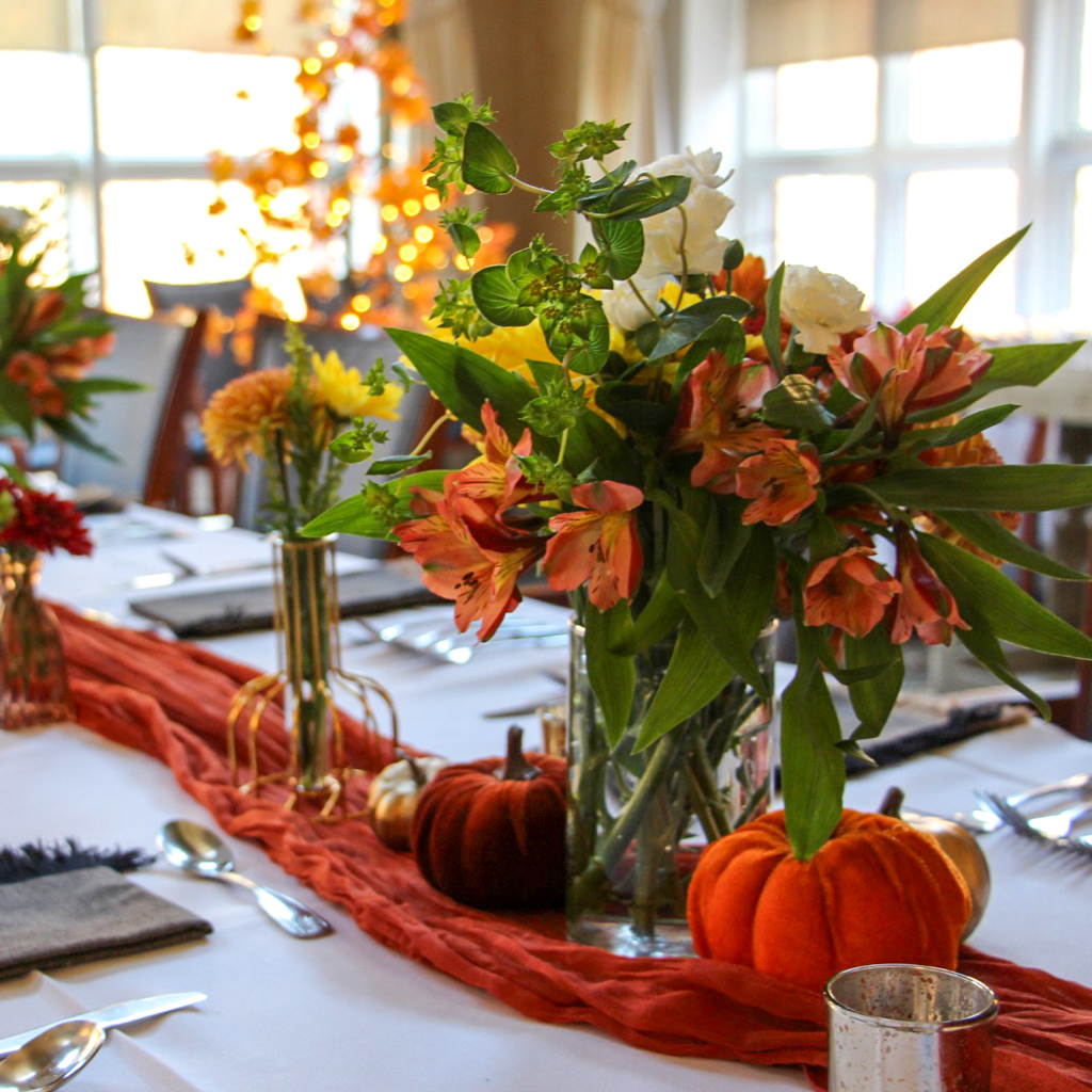 Evergreen Woods North Branford CT | Independent Living Dining 10